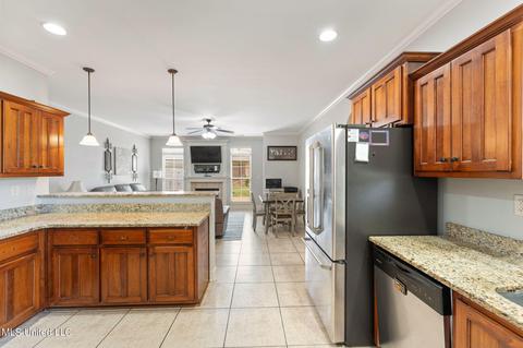 5537 E Pinetree Loop, Southaven, MS 38672 photo 12