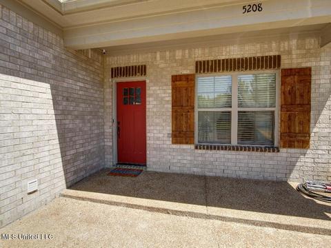 5208 Watson Place Ln, Nesbit, MS 38651 photo 2