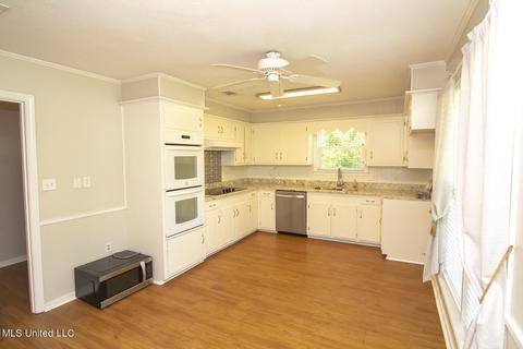 203 Cypress Dr, Madison, MS 39110 photo 9