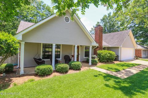 70 Springview Dr, Brandon, MS 39042 photo 2