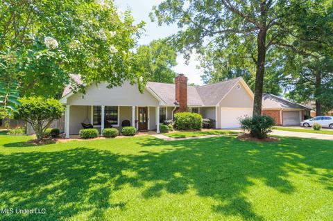 70 Springview Dr, Brandon, MS 39042 photo 1