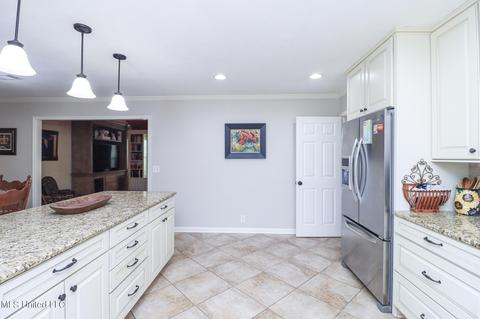 70 Springview Dr, Brandon, MS 39042 photo 10