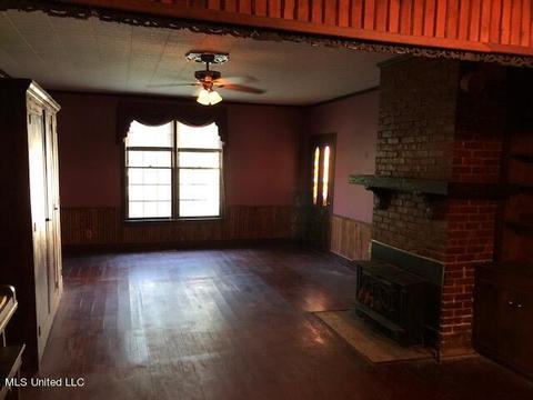360 E Peace St, Canton, MS 39046 photo 10