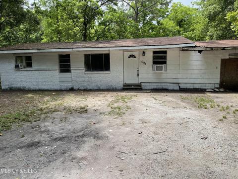 5125 Valley St, Moss Point, MS 39563 photo 1