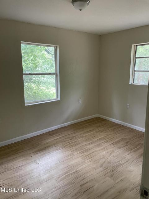 5125 Valley St, Moss Point, MS 39563 photo 5