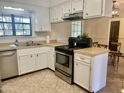 622 Honeysuckle Dr, Madison, MS 39110 photo 11