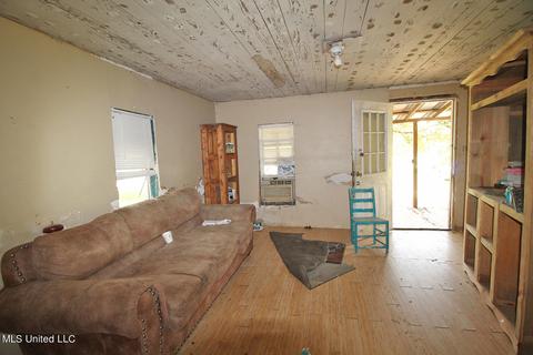 155 Glen Vincent Rd, Lucedale, MS 39452 photo 10