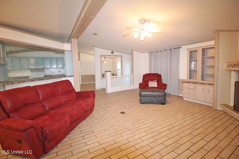 202 Howell Rd, Lucedale, MS 39452 photo 5