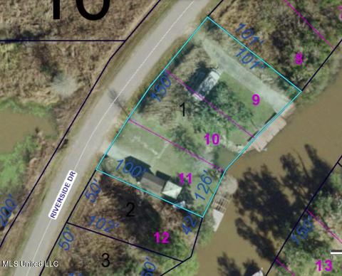 4301 Riverside Dr, Pearlington, MS 39572
