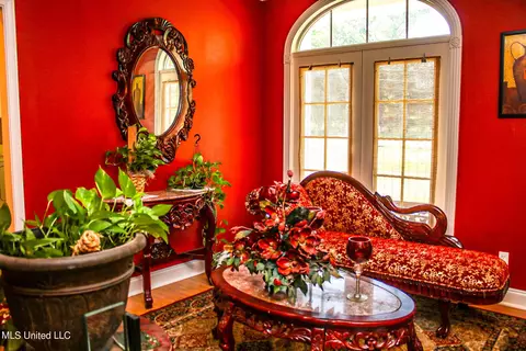 Entry Way - 200 Whispering Pines Rd, Benton, MS 39039 photo 2 of 4