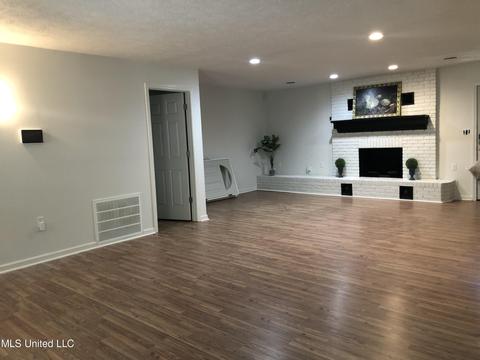 304 Southbrook Dr, Jackson, MS 39211 photo 6