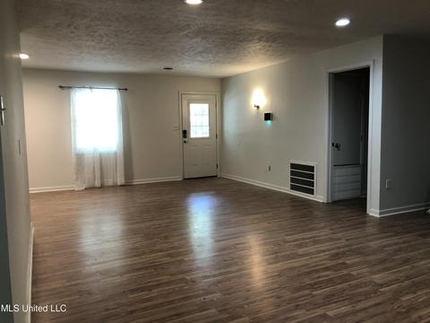 304 Southbrook Dr, Jackson, MS 39211 photo 14