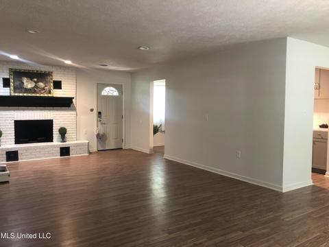 304 Southbrook Dr, Jackson, MS 39211 photo 8