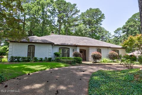 5475 Kaywood Dr, Jackson, MS 39211 photo 1