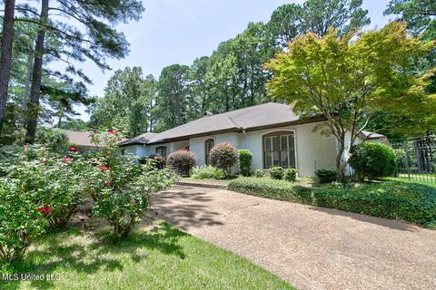 5475 Kaywood Dr, Jackson, MS 39211 photo 2