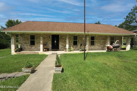 19601 Wilson Dr, Saucier, MS 39574 photo 1