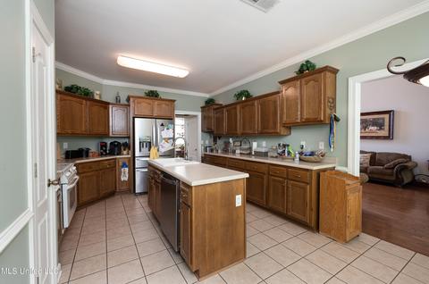 2159 Legends Dr, Nesbit, MS 38651 photo 9