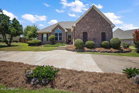 583 Hazelton Dr, Madison, MS 39110 photo 1