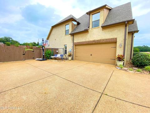 4828 Bakersfield Dr, Nesbit, MS 38651 photo 4