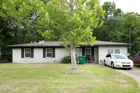 3701 Devonshire Dr, Moss Point, MS 39563 photo 1