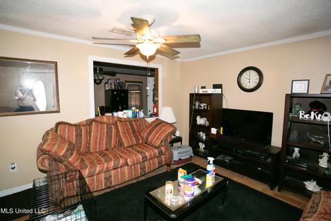 3701 Devonshire Dr, Moss Point, MS 39563 photo 2