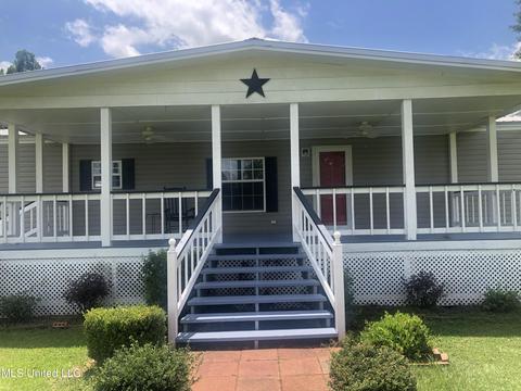119 A Barrow Rd, Lucedale, MS 39452 photo 2