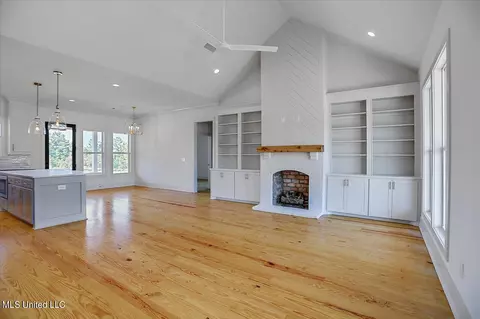 145 Landry Dr, Brandon, MS 39047 photo 7
