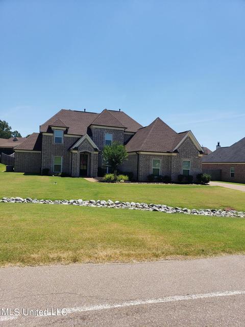 4690 Bakersfield Dr, Nesbit, MS 38651 photo 1