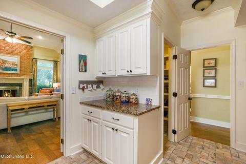 924 Monterey Dr, Madison, MS 39110 photo 9
