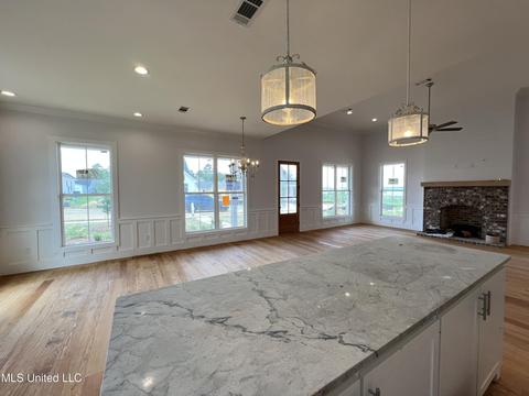 1002 Crepe Myrtle Dr, Brandon, MS 39047 photo 9