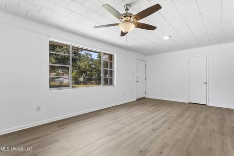 106 S Lang Ave, Long Beach, MS 39560 photo 3