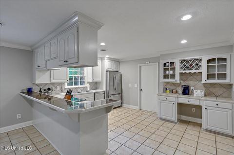 1820 Highland Ter, Jackson, MS 39211 photo 12