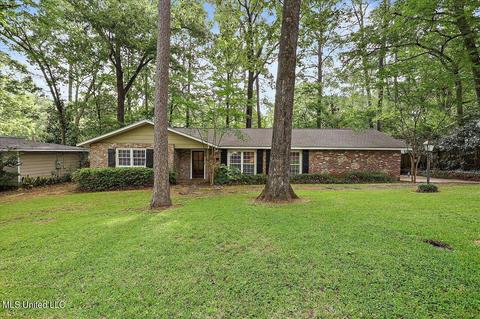 1820 Highland Ter, Jackson, MS 39211 photo 1