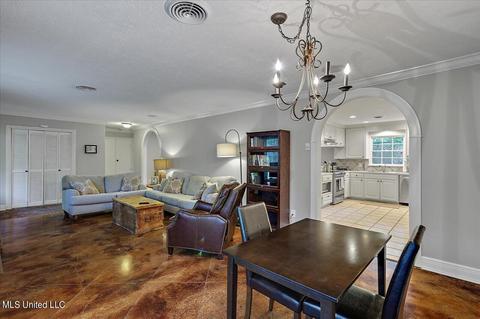 1820 Highland Ter, Jackson, MS 39211 photo 17