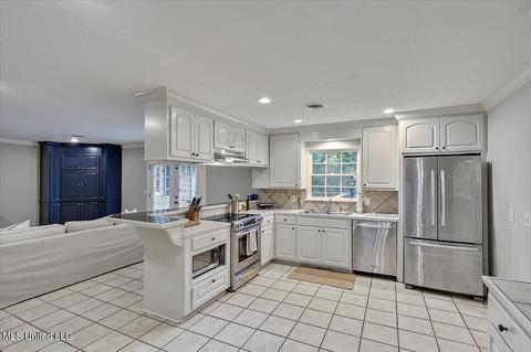 1820 Highland Ter, Jackson, MS 39211 photo 13