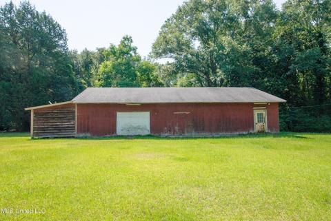 7008 Beechnut Ln, Moss Point, MS 39562 photo 5