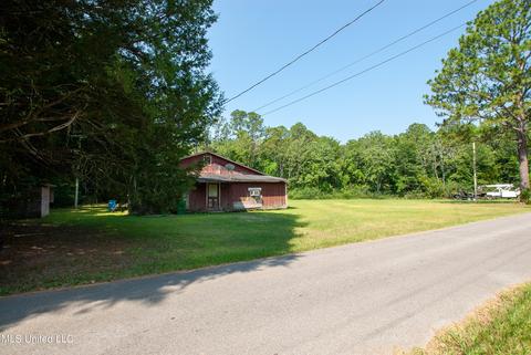 7008 Beechnut Ln, Moss Point, MS 39562 photo 3