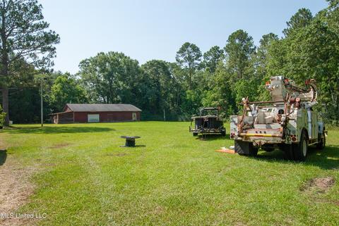 7008 Beechnut Ln, Moss Point, MS 39562 photo 1