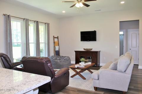 2102 Rocky Creek Rd, Lucedale, MS 39452 photo 5