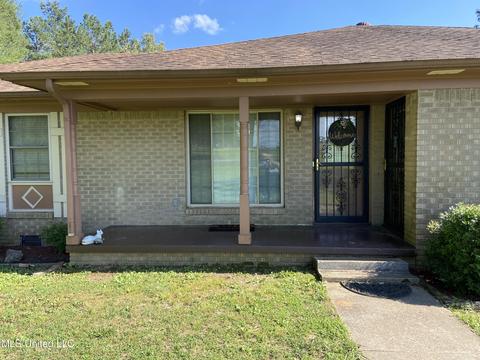1490 E Tate Rd, Senatobia, MS 38668 photo 2