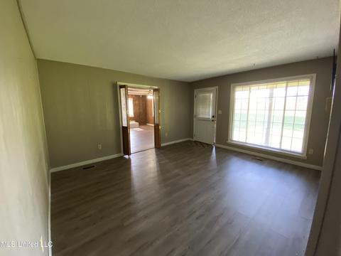 1490 E Tate Rd, Senatobia, MS 38668 photo 8