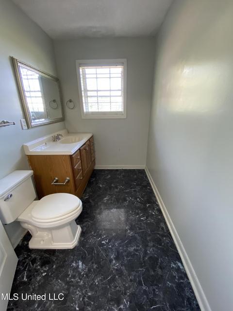 1490 E Tate Rd, Senatobia, MS 38668 photo 13