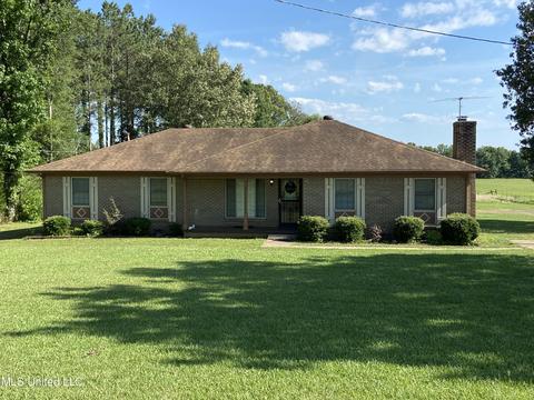 1490 E Tate Rd, Senatobia, MS 38668 photo 1
