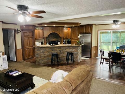 22390 L Lizana Rd, Saucier, MS 39574 photo 3