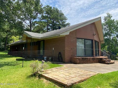 109 Shadow Lawn Dr, Florence, MS 39073 photo 3