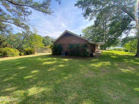 109 Shadow Lawn Dr, Florence, MS 39073 photo 4