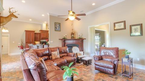 18 Lott Rd, Perkinston, MS 39573 photo 3