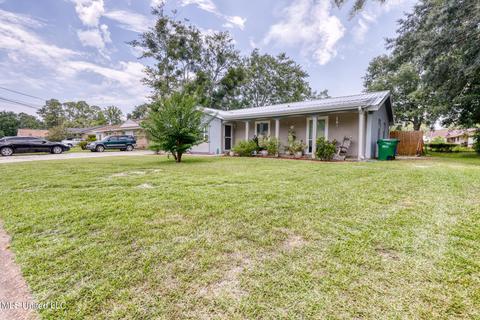 7213 Hampton Dr, Biloxi, MS 39532 photo 2