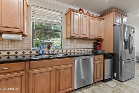 8701 Hallstorm St, Moss Point, MS 39562 photo 12