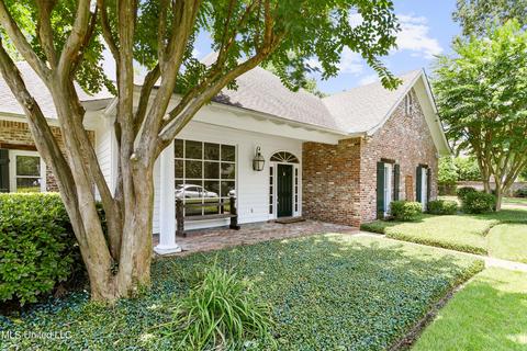 5363 Carolwood Dr, Jackson, MS 39211 photo 1